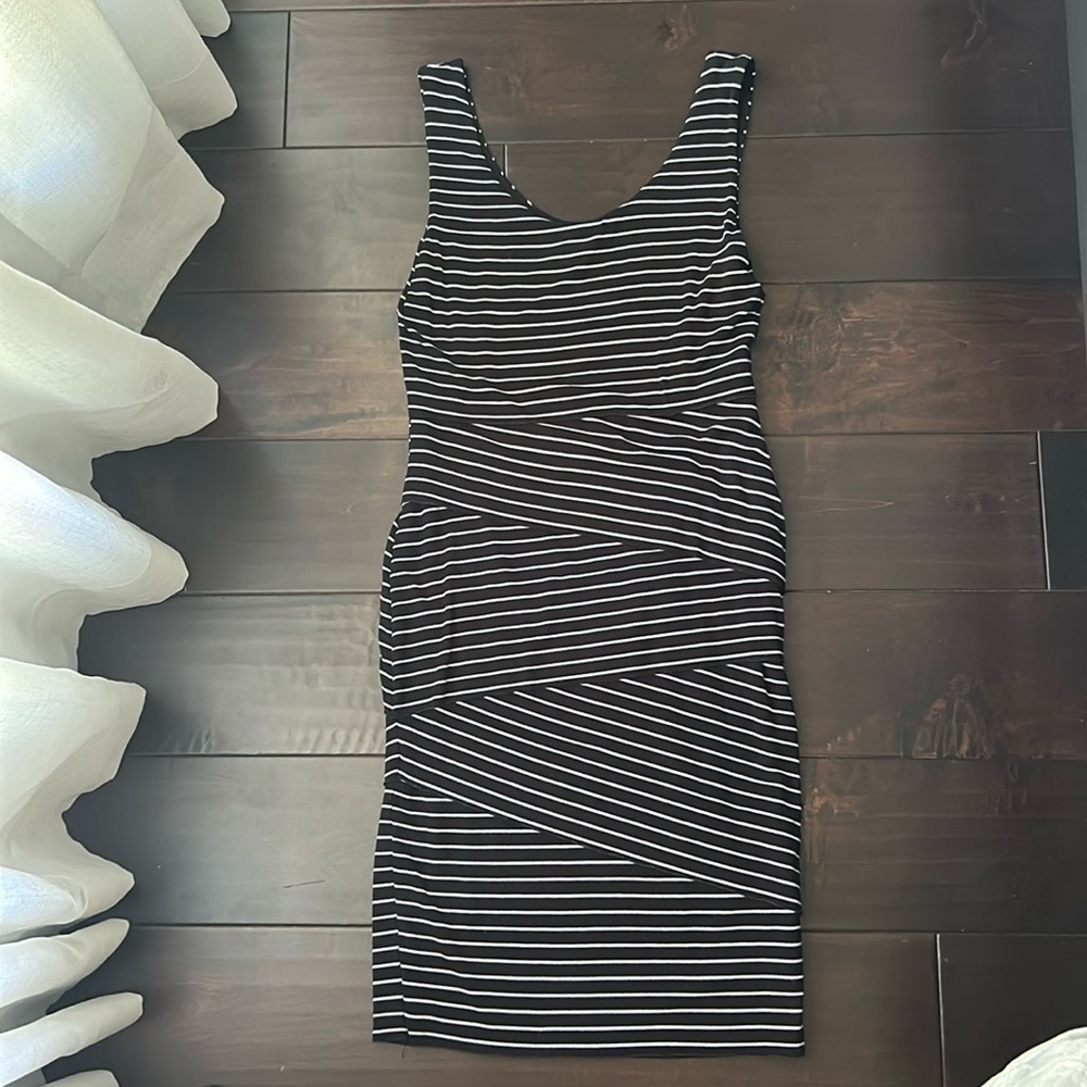 *Host Pick* Mom’s The Word Striped Maternity Nursing Dress - size small